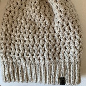 Cream north face beanie